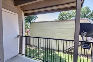 9835 Walnut St, Dallas, TX 75243 - Photo 5