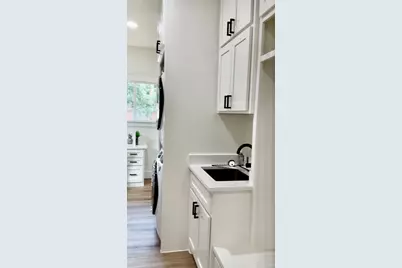 2157 Clarksville Street, Paris, TX 75460 - Photo 11