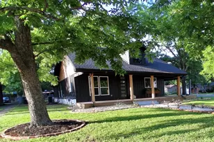 2157 Clarksville St, Paris, TX 75460 - Photo 1