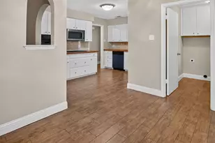 2208 Cambridge Dr, Hurst, TX 76054 - Photo 11
