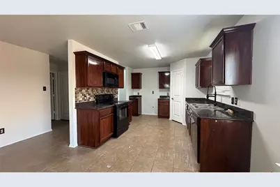 2123 Meadow View Drive, Princeton, TX 75407 - Photo 11