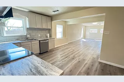 4706 Sachse Road, Sachse, TX 75048 - Photo 11