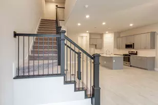 913 Ponds Edge Ln, Euless, TX 76040 - Photo 3