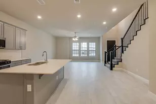 913 Ponds Edge Ln, Euless, TX 76040 - Photo 13