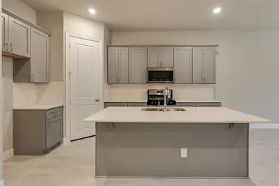 913 Ponds Edge Lane, Euless, TX 76040 - Photo 11