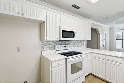 7604 Blossom Drive, Fort Worth, TX 76133 - Photo 11
