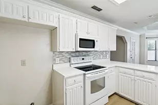 7604 Blossom Dr, Fort Worth, TX 76133 - Photo 11