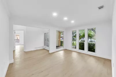 13826 Wooded Creek Court, Farmers Branch, TX 75244 - Photo 7