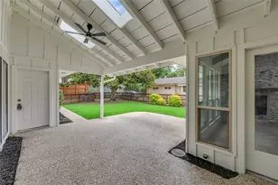13826 Wooded Creek Ct, Farmers Branch, TX 75244 - Photo 33