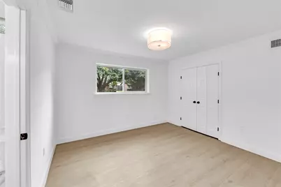 13826 Wooded Creek Court, Farmers Branch, TX 75244 - Photo 29