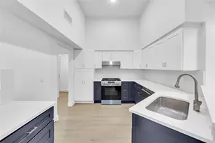 13826 Wooded Creek Ct, Farmers Branch, TX 75244 - Photo 15