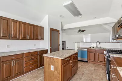 6610 Falcon Street, Rowlett, TX 75089 - Photo 11