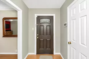 3056 Primrose Ln, Farmers Branch, TX 75234 - Photo 5