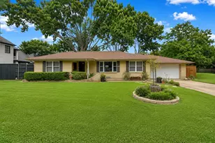 3056 Primrose Ln, Farmers Branch, TX 75234 - Photo 1