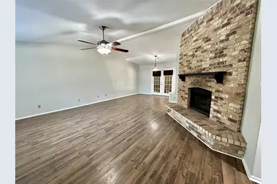 4205 Greencrest Drive, Arlington, TX 76016 - Photo 3