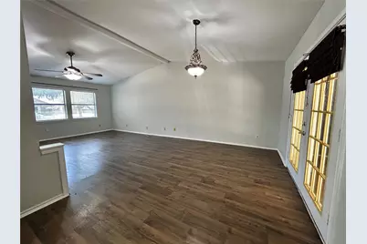 4205 Greencrest Drive, Arlington, TX 76016 - Photo 7
