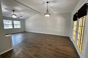 4205 Greencrest Dr, Arlington, TX 76016 - Photo 7