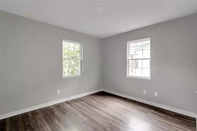 412 E Fogg Street, Fort Worth, TX 76110 - Photo 15