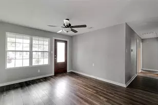 412 E Fogg St, Fort Worth, TX 76110 - Photo 3