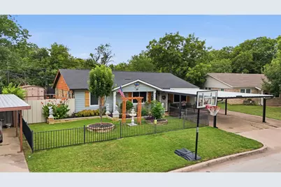 520 Thompson Drive, Saginaw, TX 76179 - Photo 3