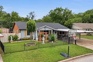 520 Thompson Dr, Saginaw, TX 76179 - Photo 3