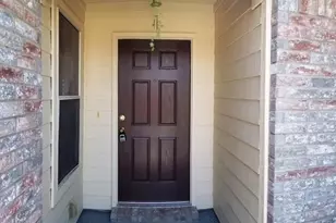 100 Commonwealth Cir, Waxahachie, TX 75165 - Photo 3