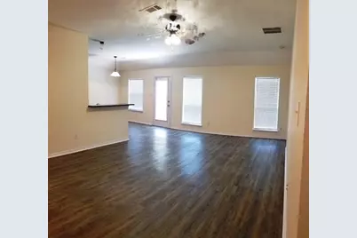 100 Commonwealth Circle, Waxahachie, TX 75165 - Photo 5