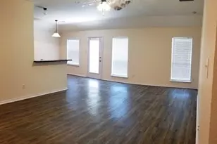 100 Commonwealth Cir, Waxahachie, TX 75165 - Photo 5