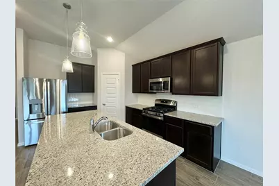 1424 Avalon Court, Celina, TX 75009 - Photo 5