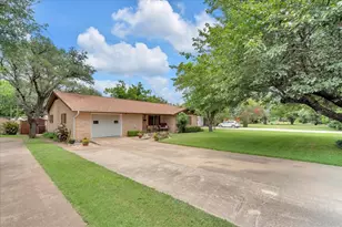 419 S Williams St, Hamilton, TX 76531 - Photo 3