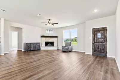 1011 Northern Oaks Court, Springtown, TX 76082 - Photo 7