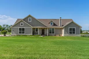 1011 Northern Oaks Ct, Springtown, TX 76082 - Photo 1