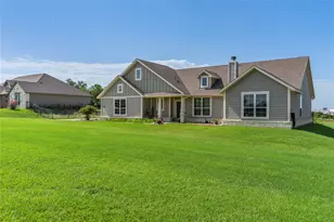 1011 Northern Oaks Ct, Springtown, TX 76082 - Photo 3