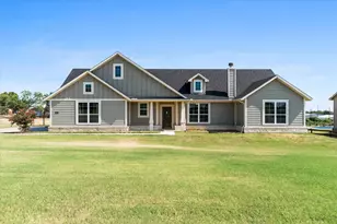 1011 Northern Oaks Ct, Springtown, TX 76082 - Photo 1