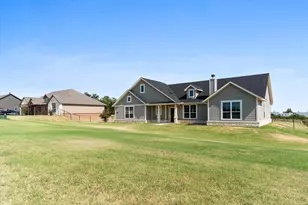 1011 Northern Oaks Ct, Springtown, TX 76082 - Photo 3