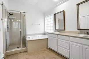 2705 Cliffwood Dr, Grapevine, TX 76051 - Photo 9