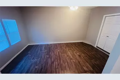 909 Laguna Drive, Denton, TX 76209 - Photo 9