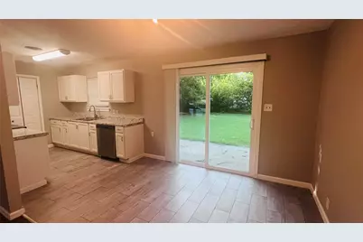 909 Laguna Drive, Denton, TX 76209 - Photo 11