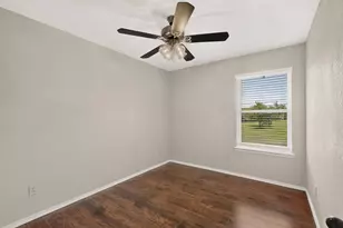 12820 Hilltop Dr, Balch Springs, TX 75180 - Photo 11
