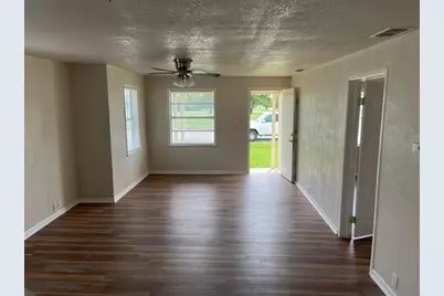 103 W Wichita Street, Bowie, TX 76230 - Photo 5