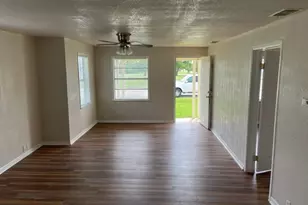 103 W Wichita St, Bowie, TX 76230 - Photo 5
