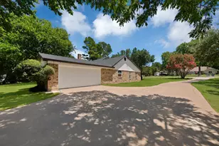 105 Oak Ln, Burleson, TX 76028 - Photo 27