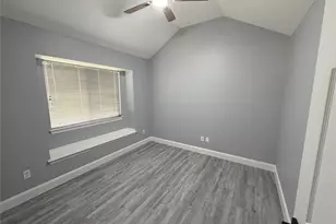 1808 Haley Cir, Carrollton, TX 75006 - Photo 13
