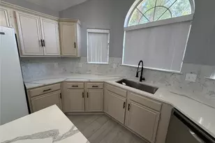 1808 Haley Cir, Carrollton, TX 75006 - Photo 15