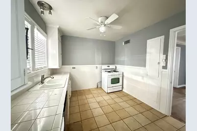 4027 Herschel Avenue, Dallas, TX 75219 - Photo 9