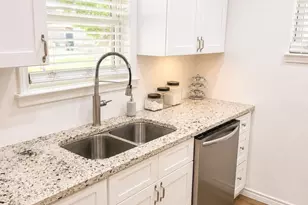 703 N Gilmer Ave, Dawson, TX 76639 - Photo 9