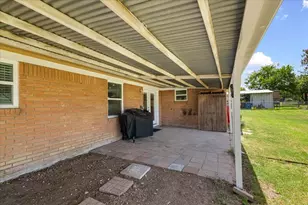 703 N Gilmer Ave, Dawson, TX 76639 - Photo 21