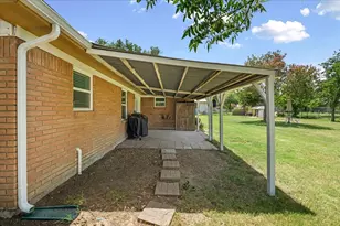 703 N Gilmer Ave, Dawson, TX 76639 - Photo 31