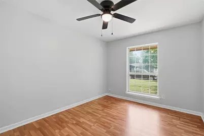 837 Springdale Road, Bedford, TX 76021 - Photo 5