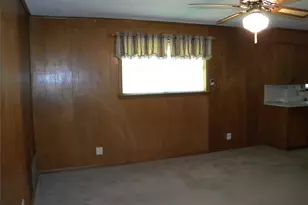 1450 W Ash St, Stephenville, TX 76401 - Photo 3